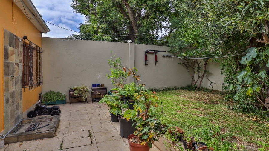 2 Bedroom Property for Sale in Woodstock Western Cape